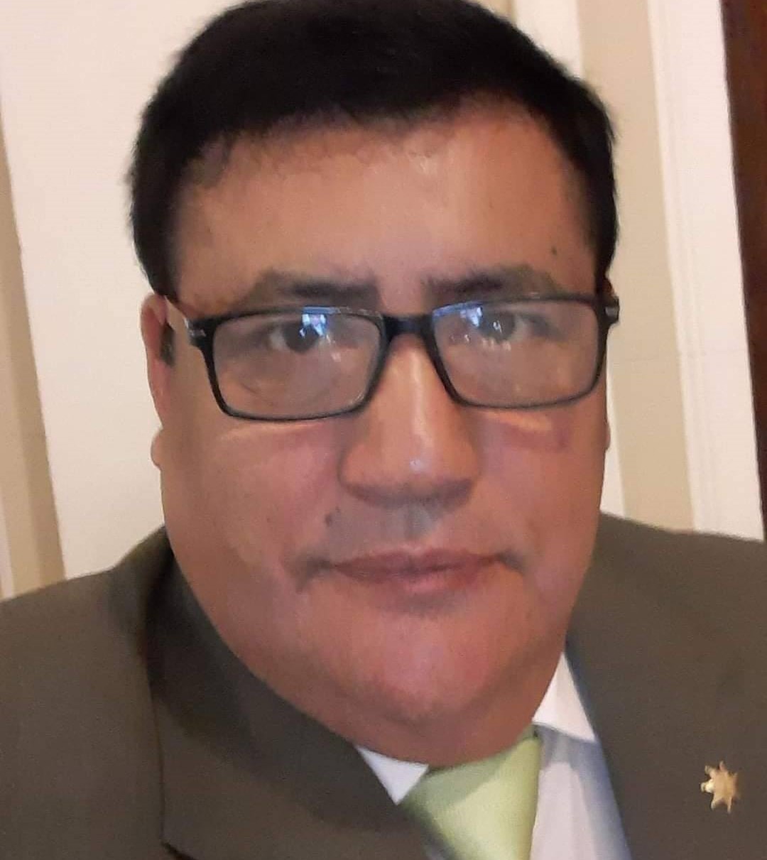 Dr. Henry Suarez Vásquez